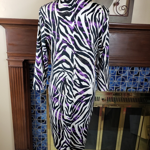 Dana Buchman V-Neck Faux Wrap Style Dress - Picture 2 of 8